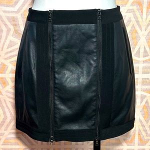 BCBG Faux Leather Zip Skirt-sz Small NWT
